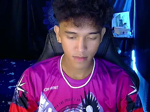 Živý XXX chat hugekenbigcock