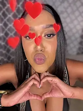 Emii_Love Adlı Modelin Web Kamerası Şovu