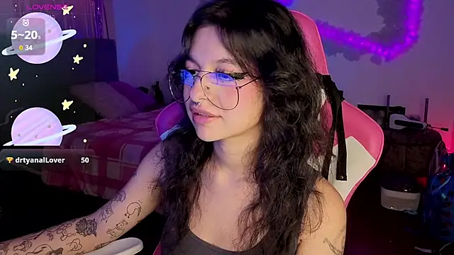 Chat XXX ao vivo de larah_uwu