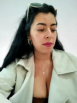 Luianna 现场XXX聊天