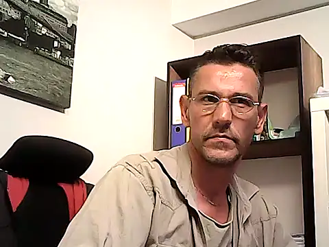 mastercharisma35 Adlı Modelin Web Kamerası Şovu