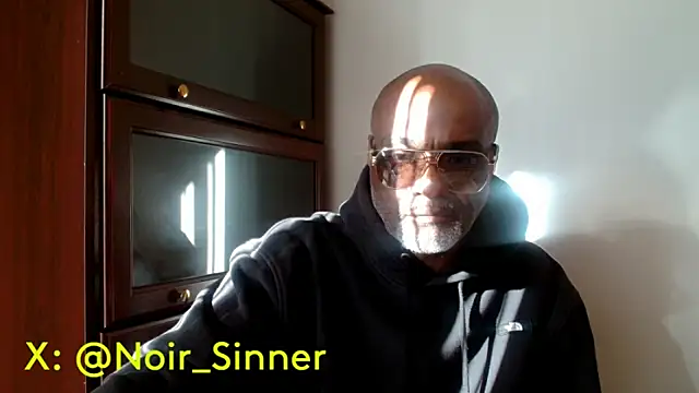 sinnernoir Adlı Modelin Canlı XXX Sohbeti