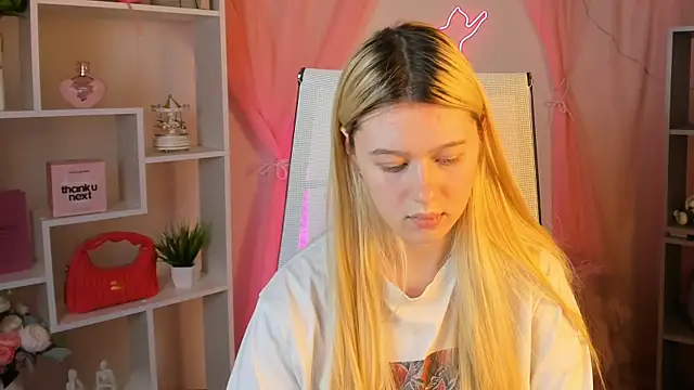 XXX chat uživo modela CelestineMauriac