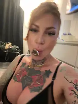 Chat XXX en directo de krysstal003