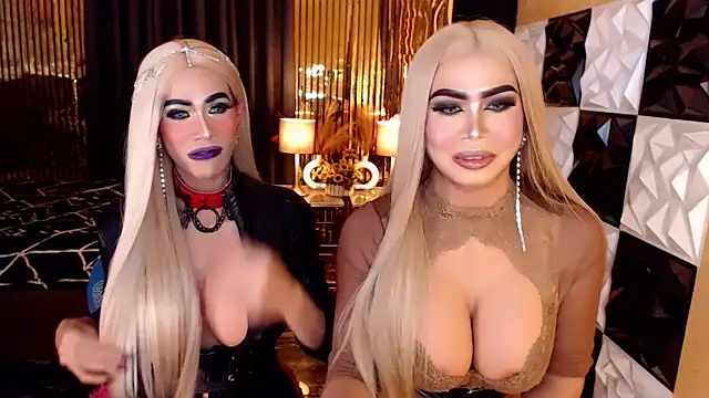 Chatroom XXX en direct de MonstrousCockDiva