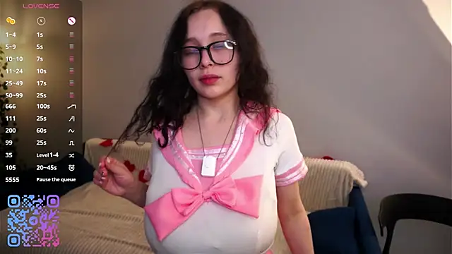 Pokazy przed kamerką – HannaHayles