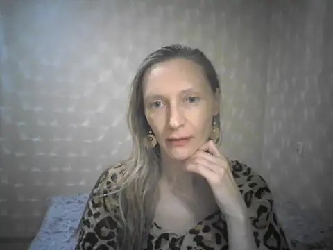 LunaBelle8のライブXXXチャット