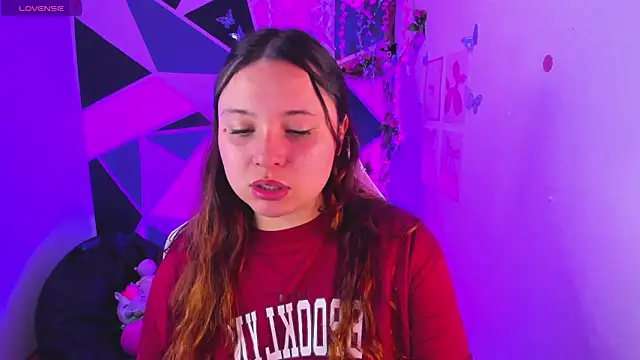 XXX chat uživo modela little_emma0