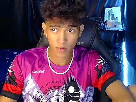 Chat +18 de hugekenbigcock ao vivo