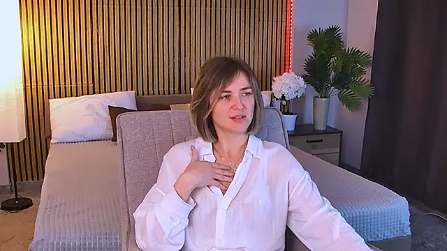 EmeraldGlown Live XXX chat