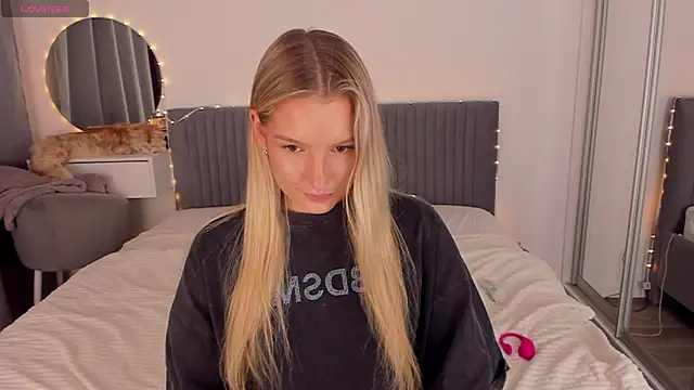 CassieRayss Chat XXX in diretta