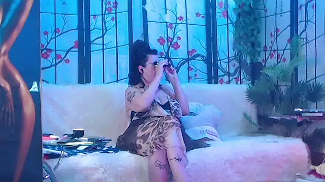 NightOrhideya Live XXX Chat