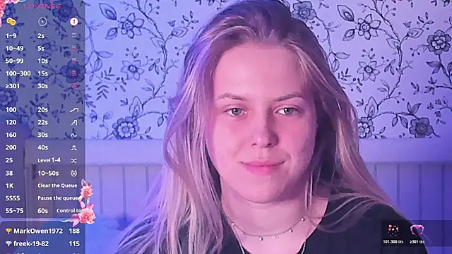 Онлайн чат XXX AngelAnty