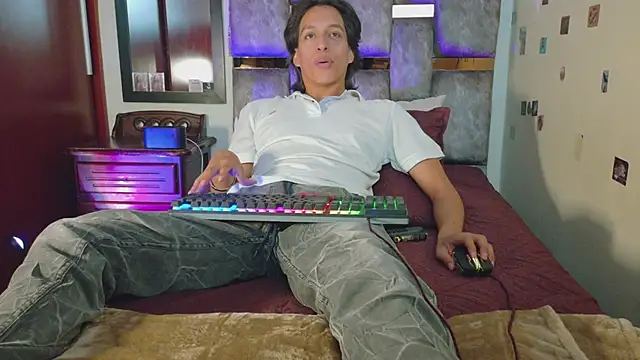 Show de DannyPhantom555 na webcam