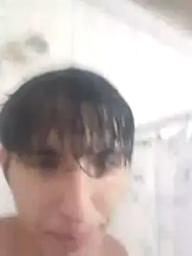 Userknowarg: διαδικτυακό σόου στην κάμερα