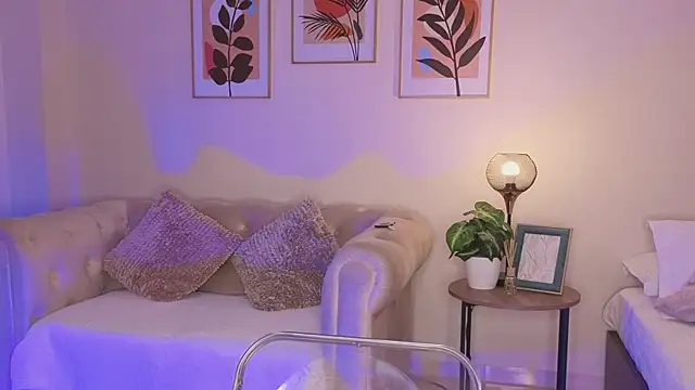 DahianaWalcott's Live XXX Chat