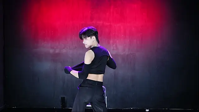 Queen-Vibe 网络视讯表演