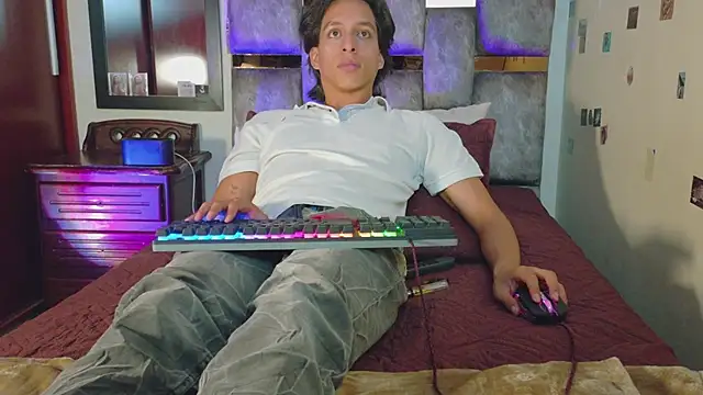 DannyPhantom555 Obrolan Langsung XXX