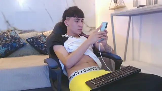 XanderGrey8 Adlı Modelin Web Kamerası Şovu