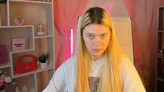 CelestineMauriac – Naživo XXX chat