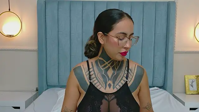 NicoleBlum Chat XXX in diretta