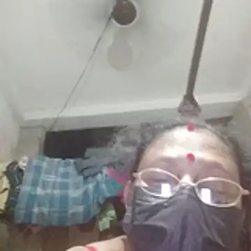 Riya45326 网络视讯表演