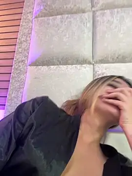 _aitana_001 Adlı Modelin Canlı XXX Sohbeti