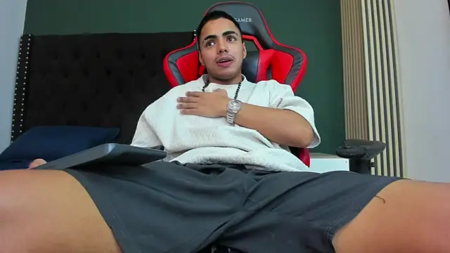 โชว์เว็บแคมของ ares_pain