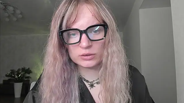 milliKira006n Webbikameraesitys