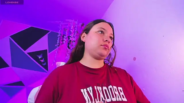 little_emma0's Live XXX Chat