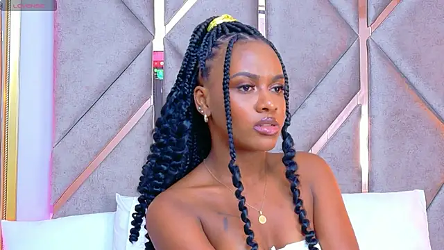 Sally-Noa's Live XXX Chat