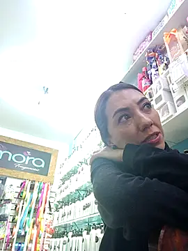 LunaZambrano 即時 XXX 聊天