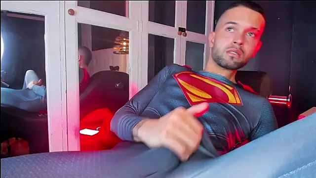 Ian_Valenti live XXX chat