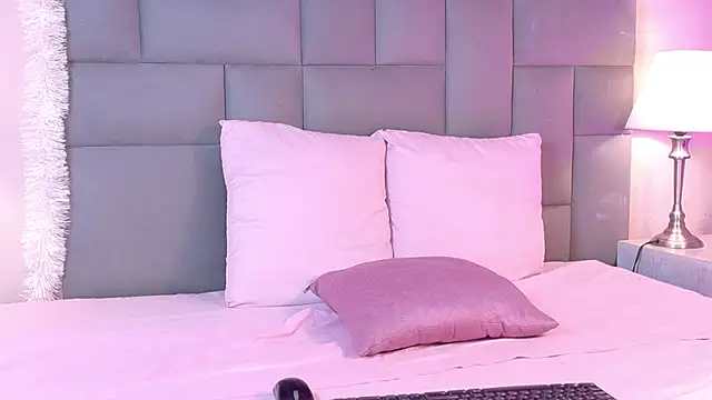 Noah_Bells Live XXX-Chat