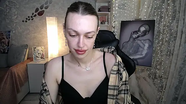 NickyAdamidi Adlı Modelin Canlı XXX Sohbeti