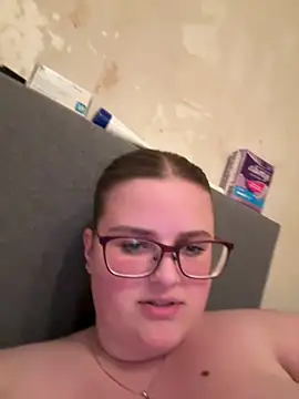 Онлайн чат XXX CurvyPaar2