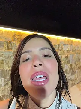 Rafaellaz: απευθείας συνομιλία ΧΧΧ