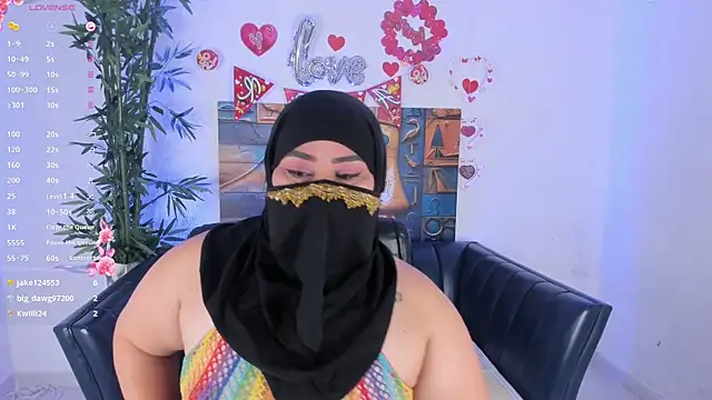 samanee_konn Adlı Modelin Canlı XXX Sohbeti