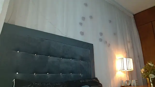 3littles Adlı Modelin Canlı XXX Sohbeti