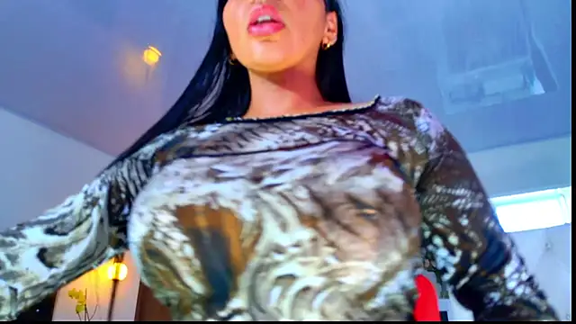 SQUIRT4UMEGANのライブXXXチャット