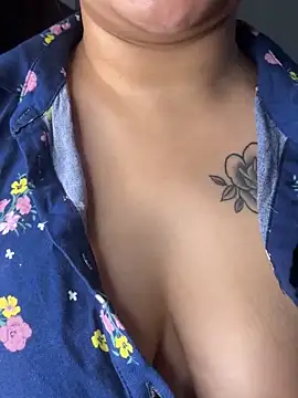 Rosy_BabyDoll Webcamshow