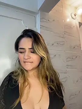 Pokazy przed kamerką – Antonella_Julieta