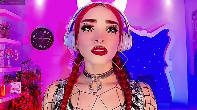 Show modela LeyXandrabraz na web-kameri