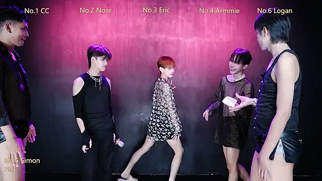 Queen-Vibe live XXX chat