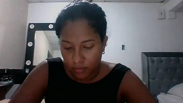 Czat XXX na żywo – Kitra_New