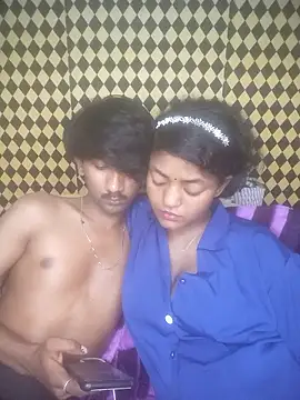 Freakingromance 即時 XXX 聊天