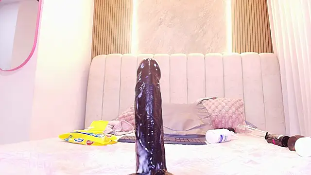 Chat +18 de kata_hazel ao vivo