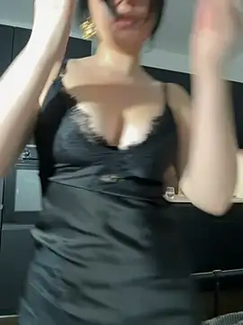 Evelyn___Sweet Adlı Modelin Canlı XXX Sohbeti