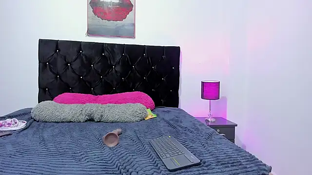 NataliaAlvernia Adlı Modelin Canlı XXX Sohbeti