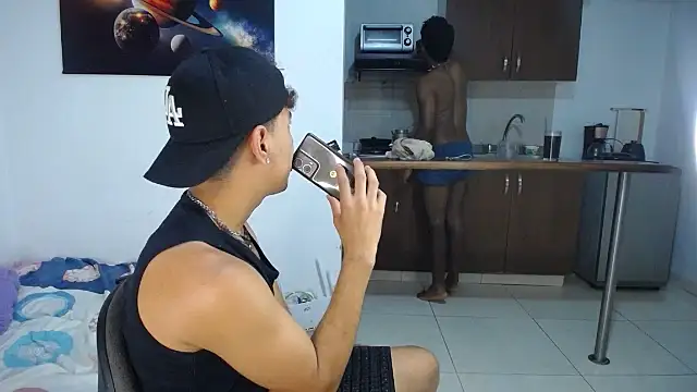 black_men9 Show in webcam